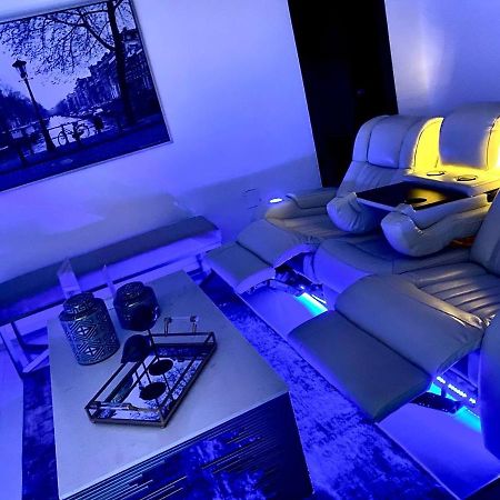 Апартаменты Spectacular Penthouse With Private Jacuzzi Terrace Сантьяго-де-лос-Кабальерос Экстерьер фото